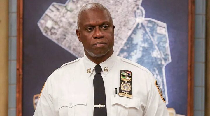 Andre Braugher como el capitán Raymond Holt en 'Brooklyn Nine-Nine'