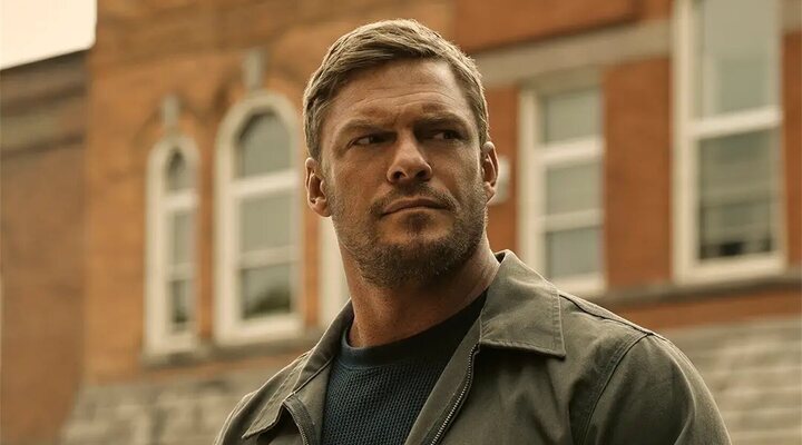 Alan Ritchson en la temporada 2 de 'Reacher'