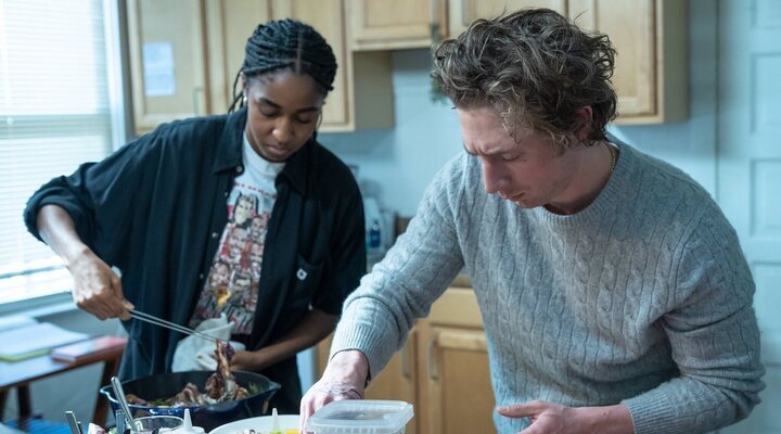 Ayo Edebiri y Jeremy Allen White