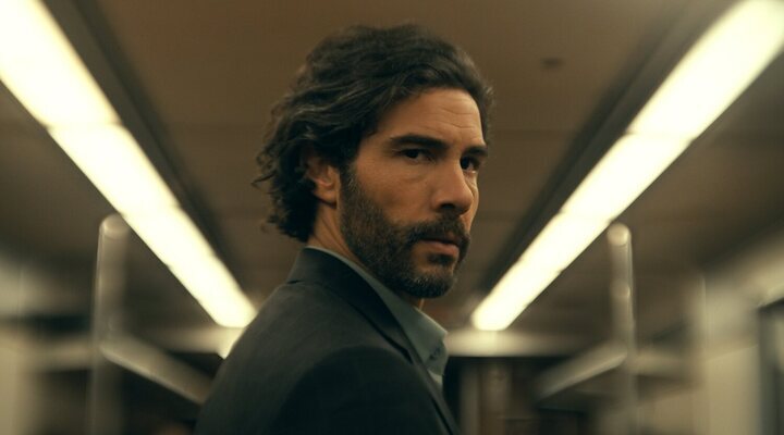 Tahar Rahim como Ezekiel Sims