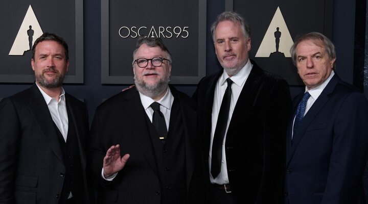 Guillermo del Toro, Mark Gustafson, Gary Ungar y Alex Bulkley en la 95ª edición de los Oscar