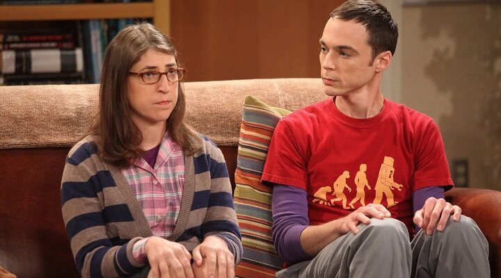  Jim Parsons como Sheldon Cooper y Mayim Bialik como Amy Farrah en 'The Big Bang Theory' (HBO)