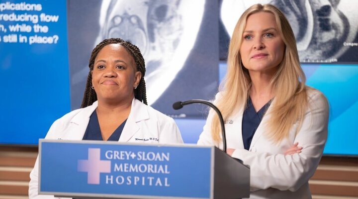 Miranda Bailey y Arizona Robbins en la temporada 20 de 'Anatomía de Grey'