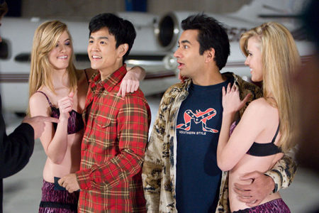 Primeras imágenes de 'Harold & Kumar escape from Guantanamo Bay'