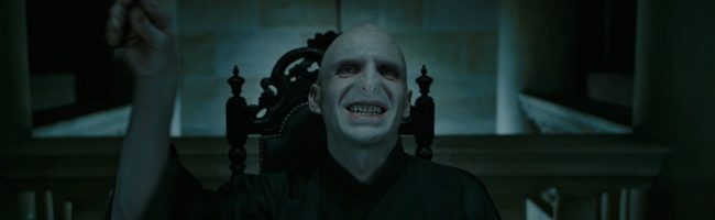 Ralph Fiennes como Lord Voldemort