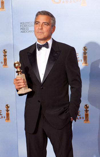 George Clooney con su Globo de Oro por Los descendientes