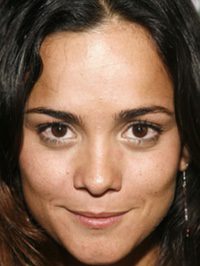  Alice Braga