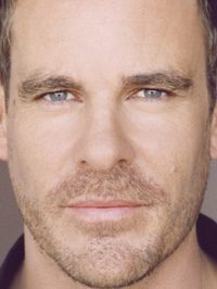  Aaron Jeffery