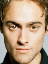  Stuart Townsend