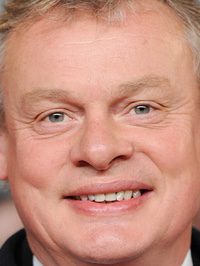  Martin Clunes