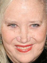  Sally Kirkland