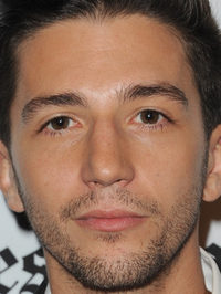  John Magaro