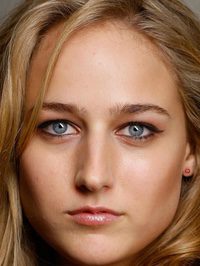  Leelee Sobieski