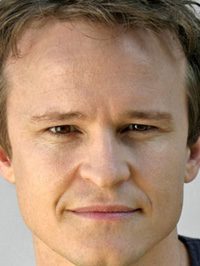  Damon Herriman