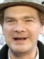 Simon Farnaby