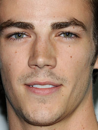  Grant Gustin