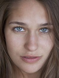  Lola Kirke