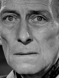  Peter Cushing