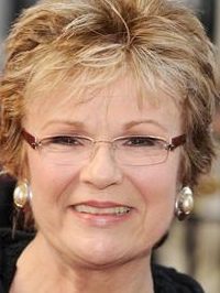  Julie Walters