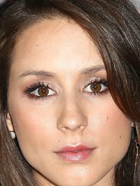  Troian Bellisario