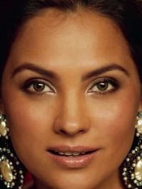  Lara Dutta