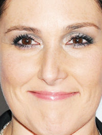  Ricki Lake