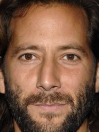  Henry Ian Cusick