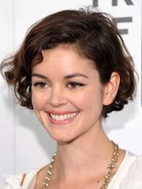  Nora Zehetner