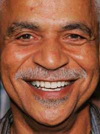  Ron Glass