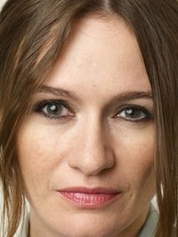  Emily Mortimer