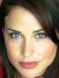  Claire Forlani