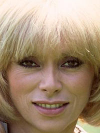  Mireille Darc