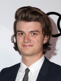  Joe Keery