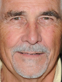  James Brolin