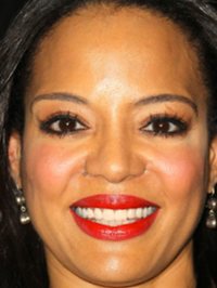  Luna Lauren Velez