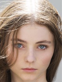  Thomasin Mckenzie