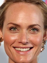  Amber Valletta