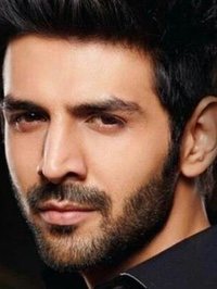  Kartik Aaryan