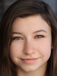  Katelyn Nacon