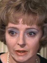  Barbara Leigh-Hunt