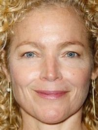  Amy Irving