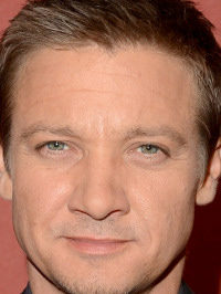  Jeremy Renner