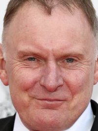  Robert Glenister