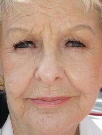  Elaine Stritch