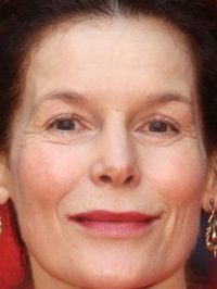  Alice Krige