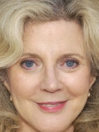  Blythe Danner