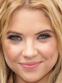  Ashley Benson