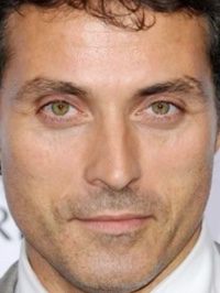  Rufus Sewell