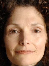  Mary Elizabeth Mastrantonio