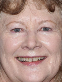  Shirley Knight